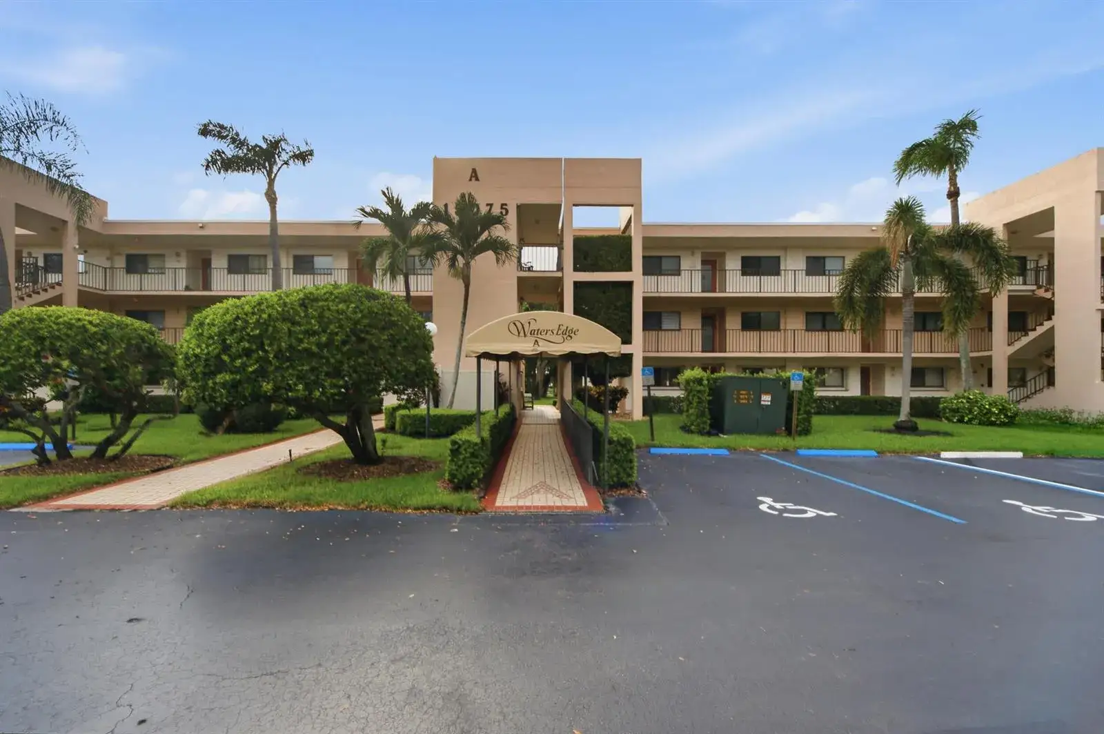 2 bedroom 2 bath Residential for sale at 15075 WITNEY Rd #303, Delray Beach FL 33484