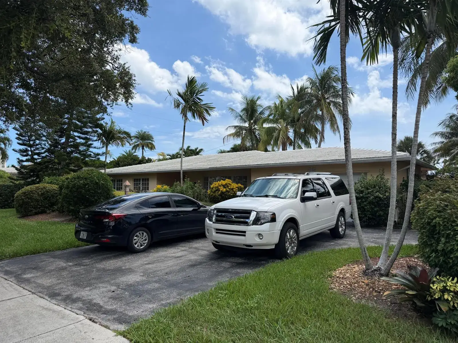 3 bedroom 2 bath Residential for sale at 2600 NE 36TH Street, Lighthouse Point FL 33064