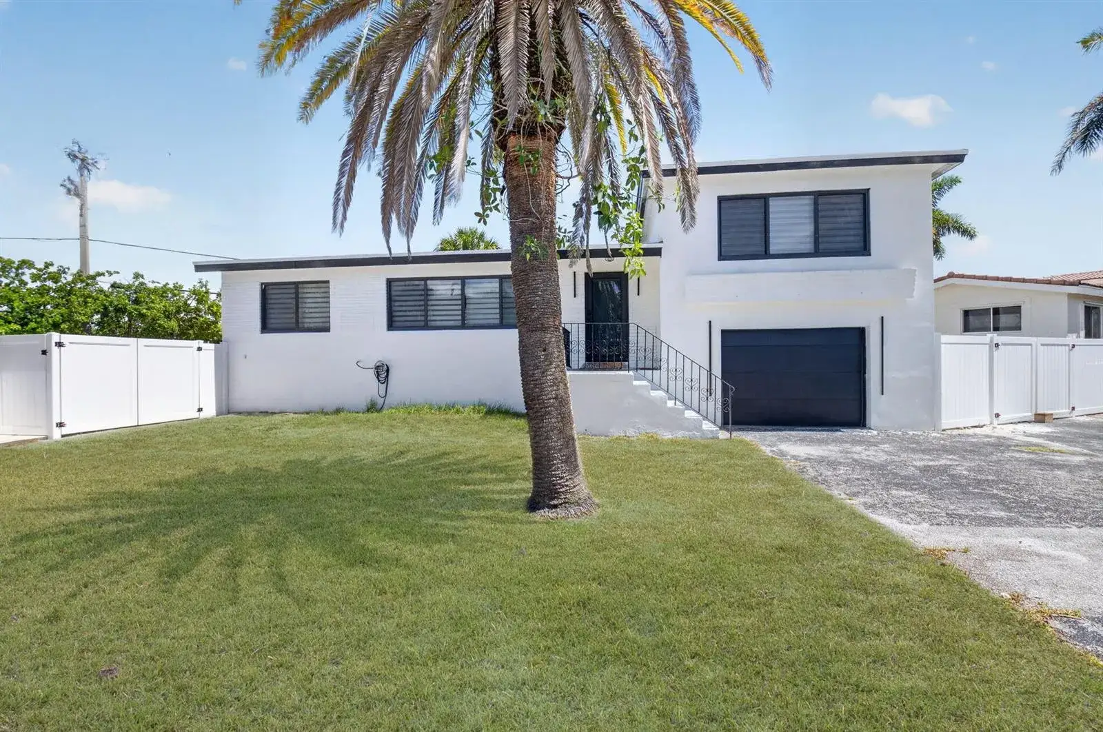 5 bedroom 3 bath Residential Lease for rent at 401 NE 15TH Terrace, Boca Raton FL 33432