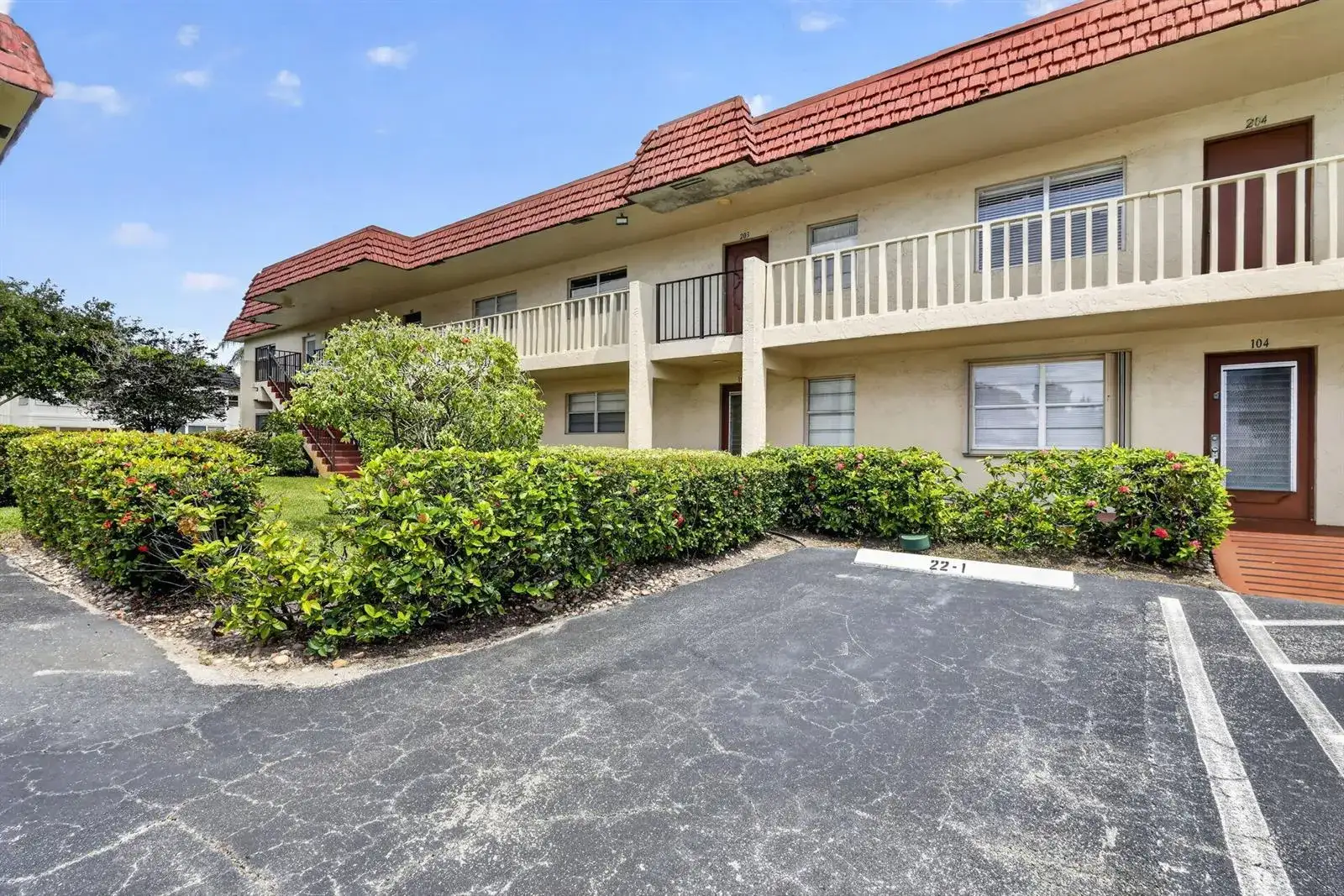 2 bedroom 2 bath Residential Lease for rent at 22 ABBEY Lane # 101, Delray Beach FL 33446