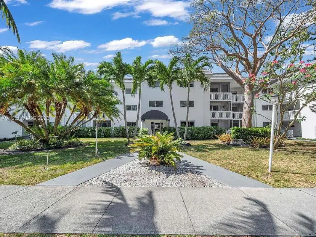 1 bedroom 1 bath Residential Lease for rent at 200 Galen Drive # 308, Key Biscayne FL 33149