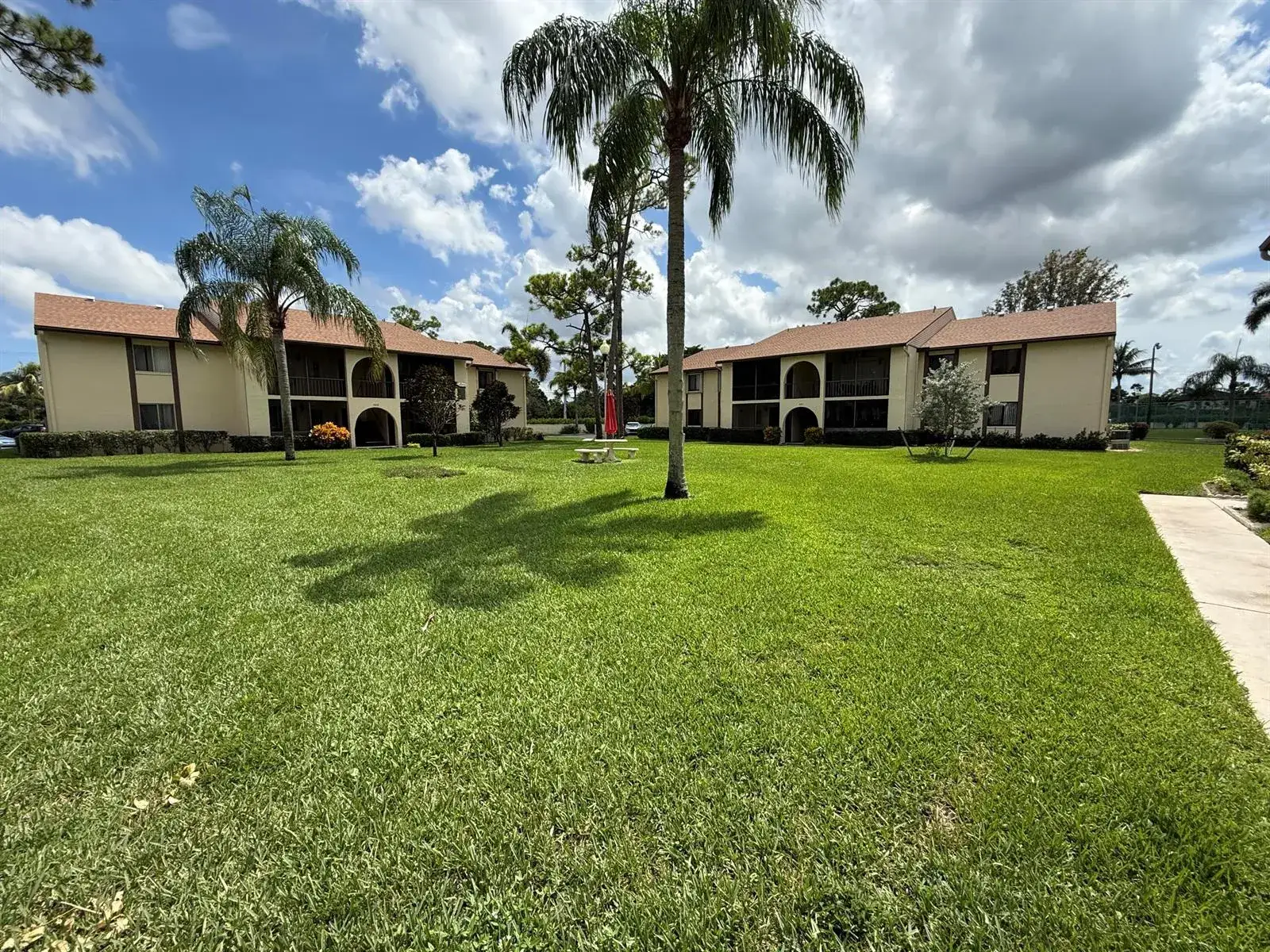 2 bedroom 1 bath Residential Lease for rent at 304 Knotty Pine Circle # 2, FL 33463