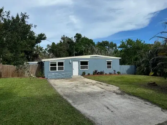 3 bedroom 1 bath Residential for sale at 2504 Rolyat Street, Fort Pierce FL 34947