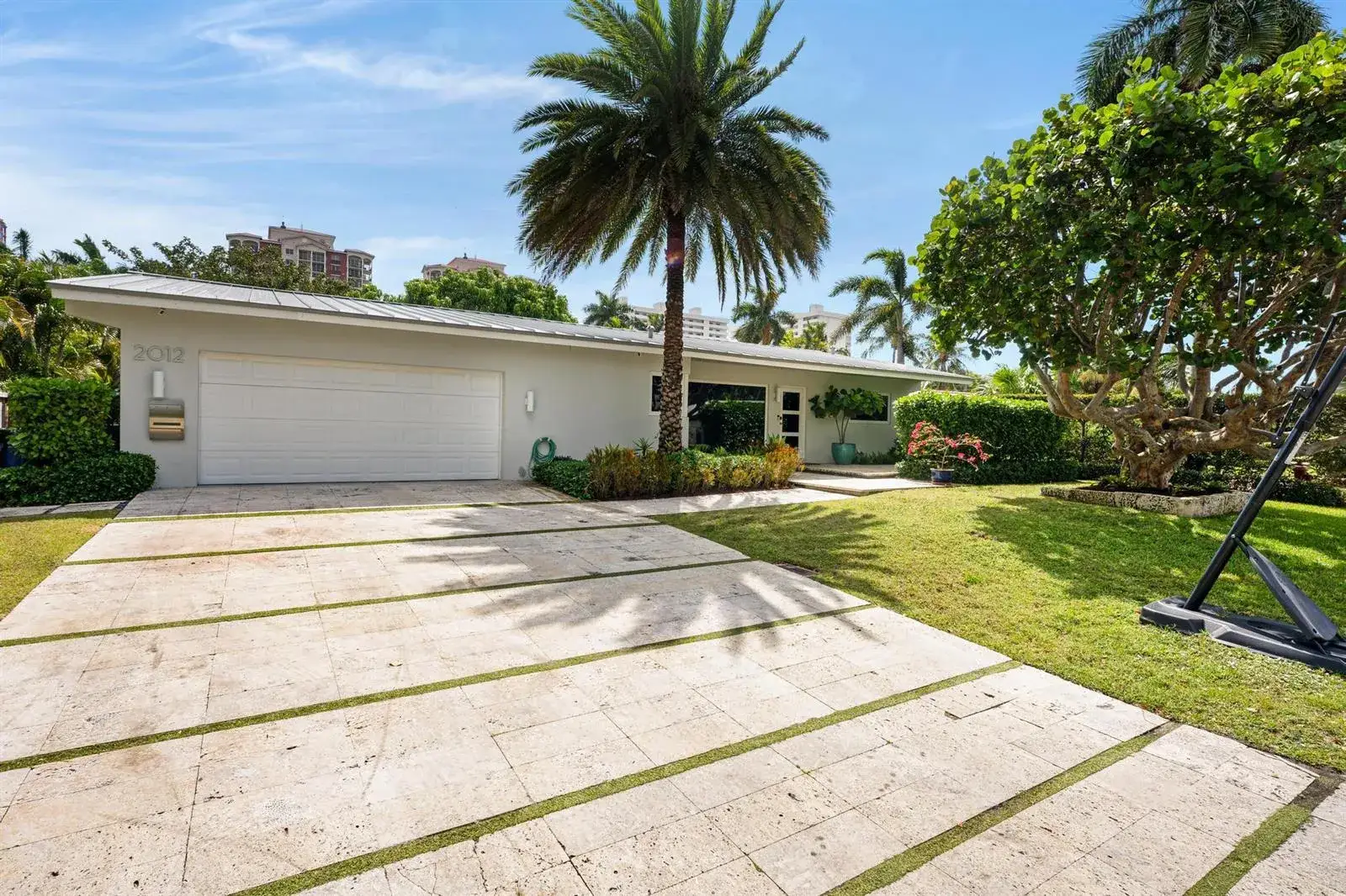 3 bedroom 2 bath Residential for sale at 2012 NE 31ST Avenue, Fort Lauderdale FL 33305
