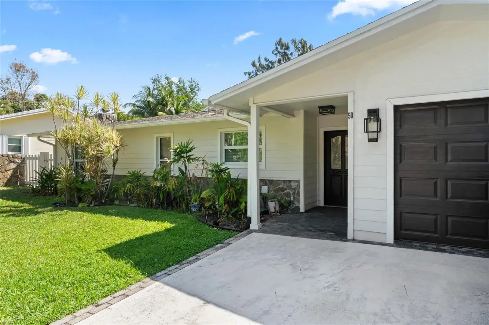4 bedroom 4 bath Residential Lease for rent at 50 NW 5TH Avenue, Boca Raton FL 33432