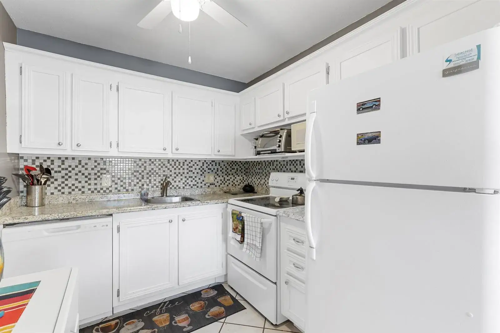 2 bedroom 1 bath Residential for sale at 159 Newport J, Deerfield Beach FL 33442