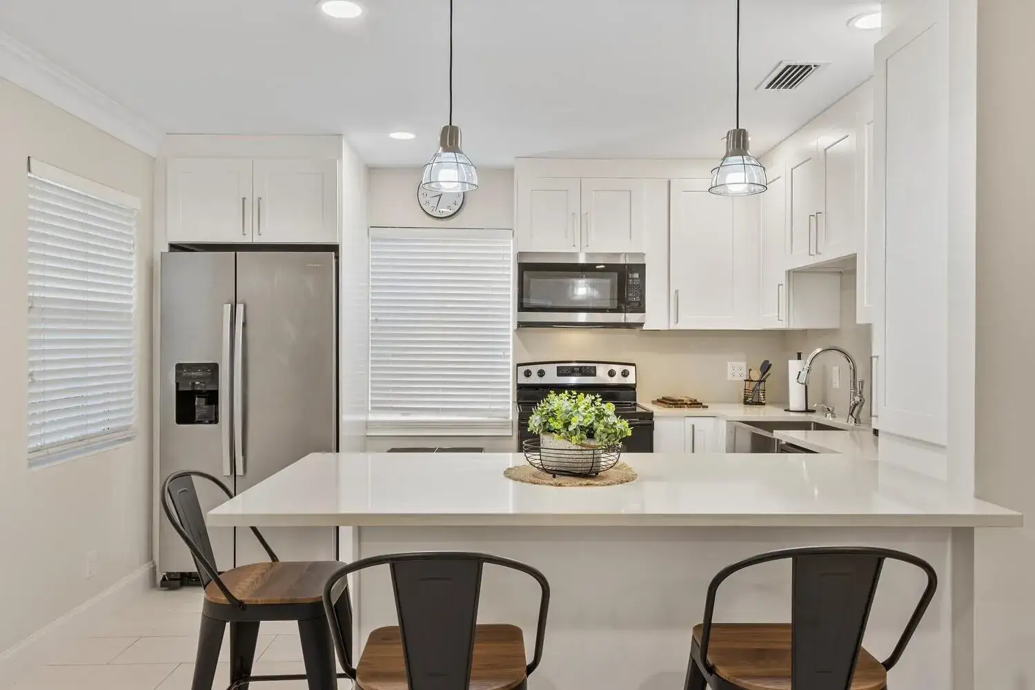 2 bedroom 1 bath Residential Lease for rent at 414 S Ocean Breeze, FL 33460