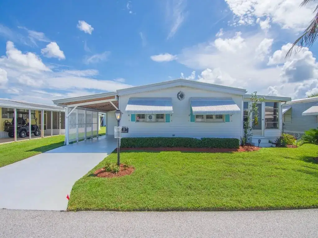 212 NE Forrest Court, Jensen Beach FL 34957