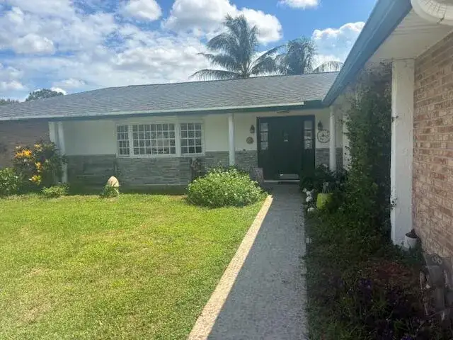 3 bedroom 2 bath Residential for sale at 7866 SAINT ANDREWS Road, Lake Worth FL 33467