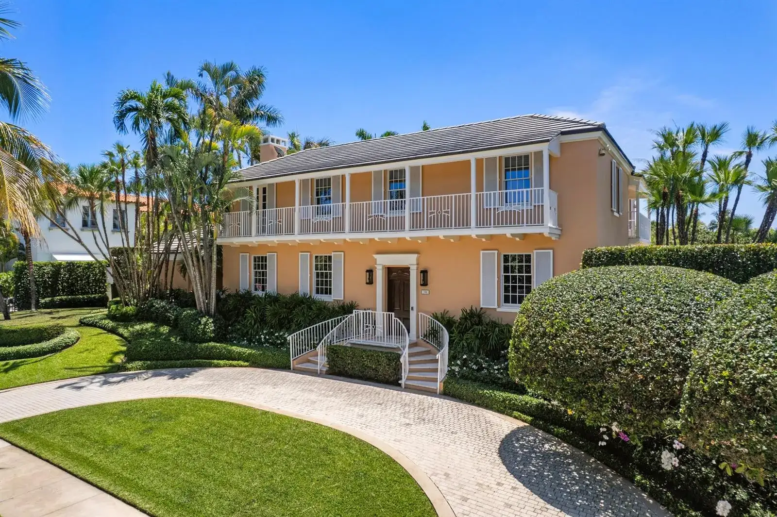 4 bedroom 5 bath Residential for sale at 198 Via Marina, Palm Beach FL 33480