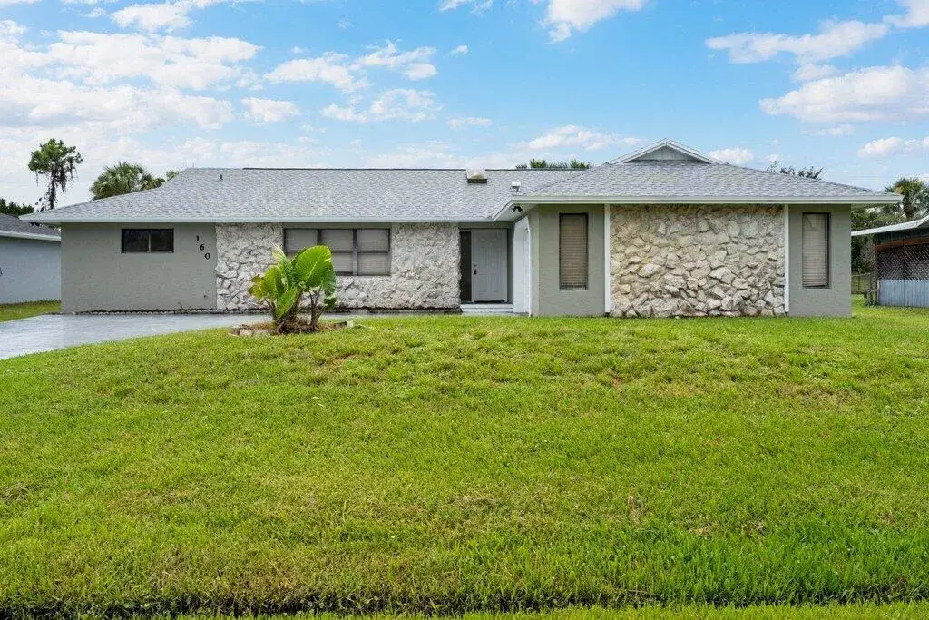 3 bedroom 2 bath Residential for sale at 160 SW Grove Avenue, Port St. Lucie FL 34983