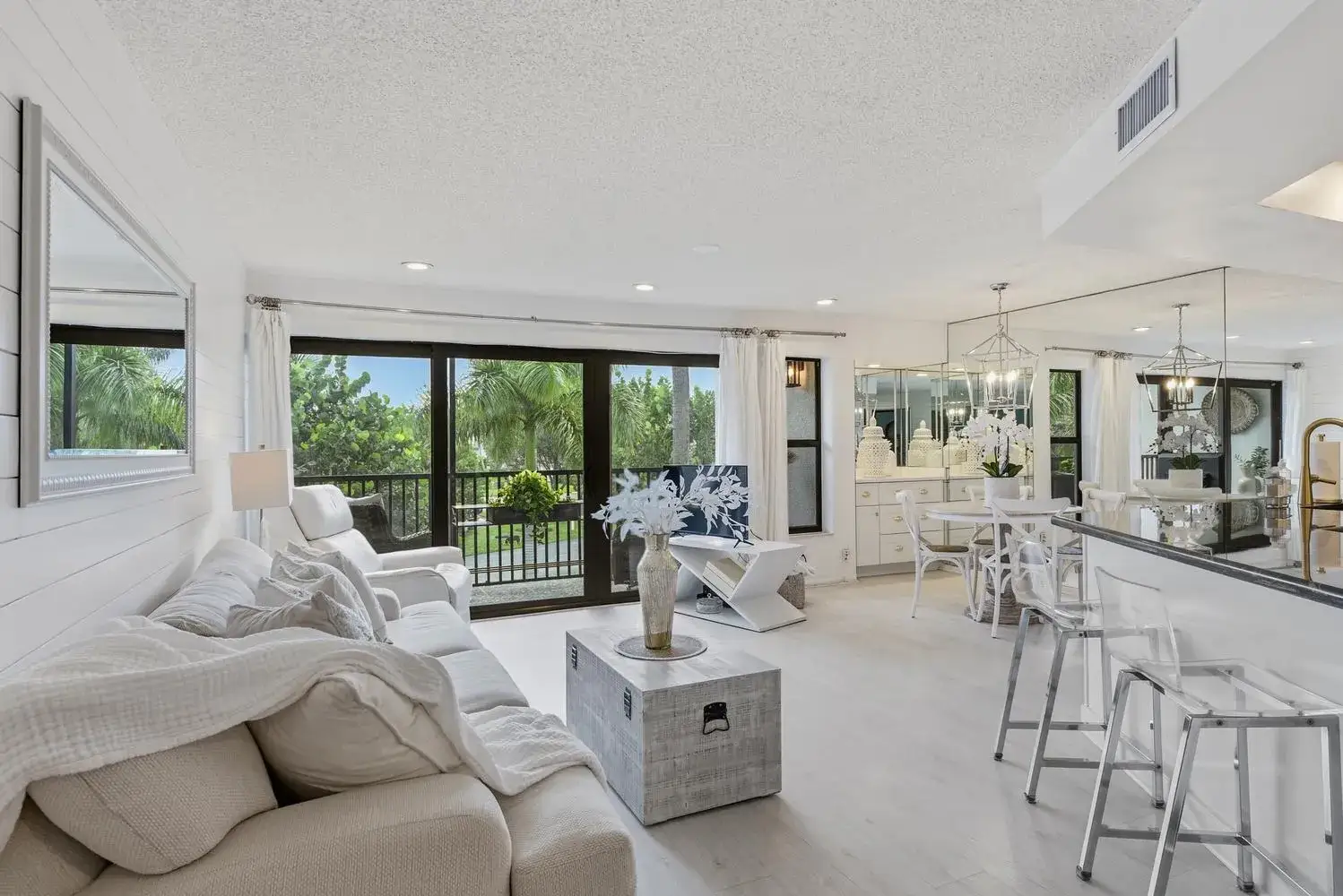 1 bedroom 1 bath Residential Lease for rent at 1605 S Us Highway 1 # 203, Jupiter FL 33477