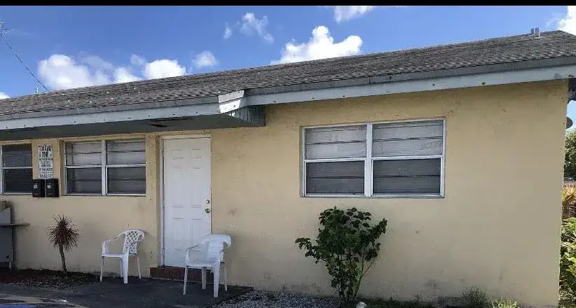 3 bedroom 2 bath Residential Lease for rent at 403 NW 2nd Street, Hallandale Beach FL 33009