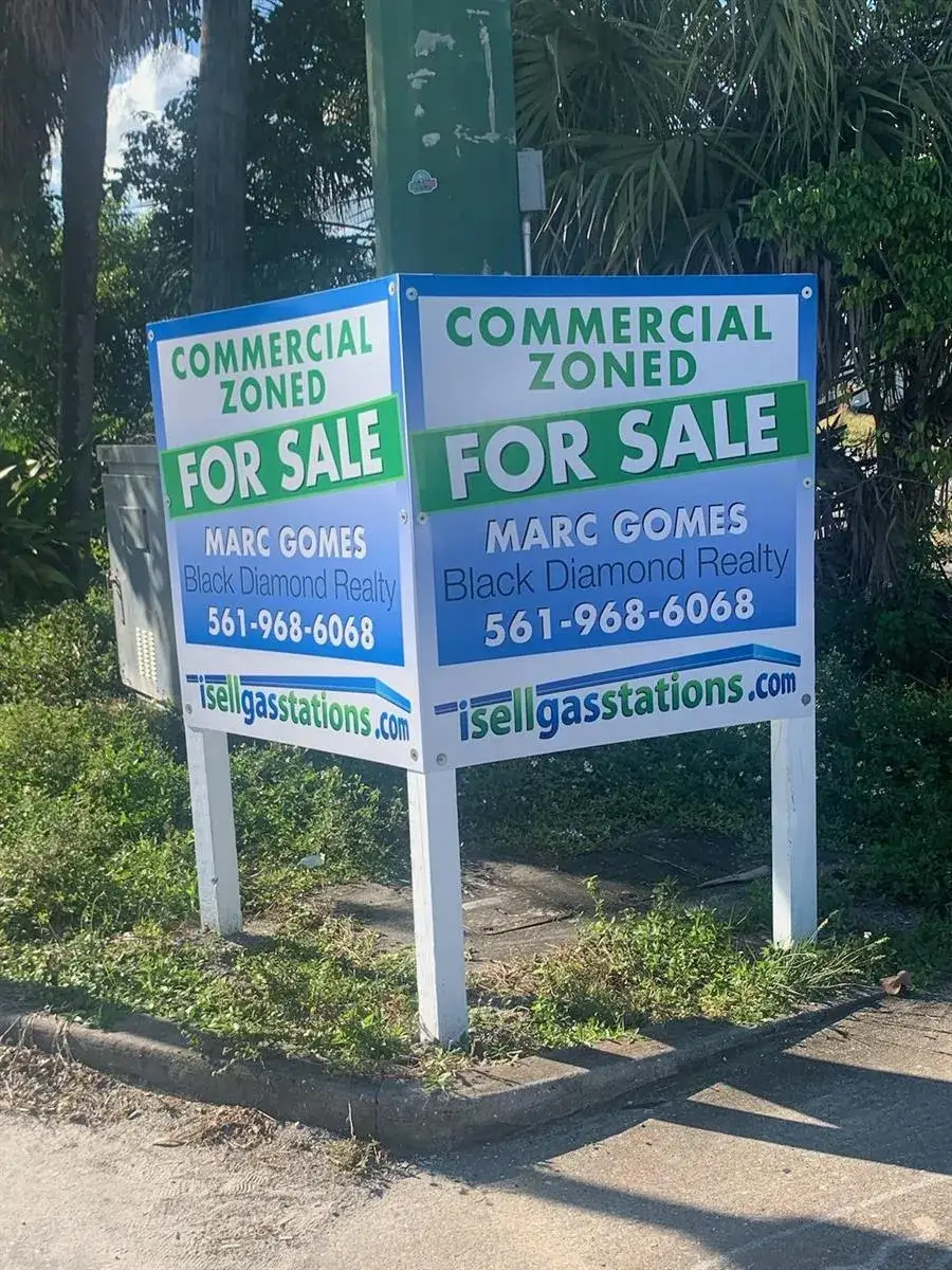 Commercial Sale for sale at 7049 Lake Worth Road, FL 33467