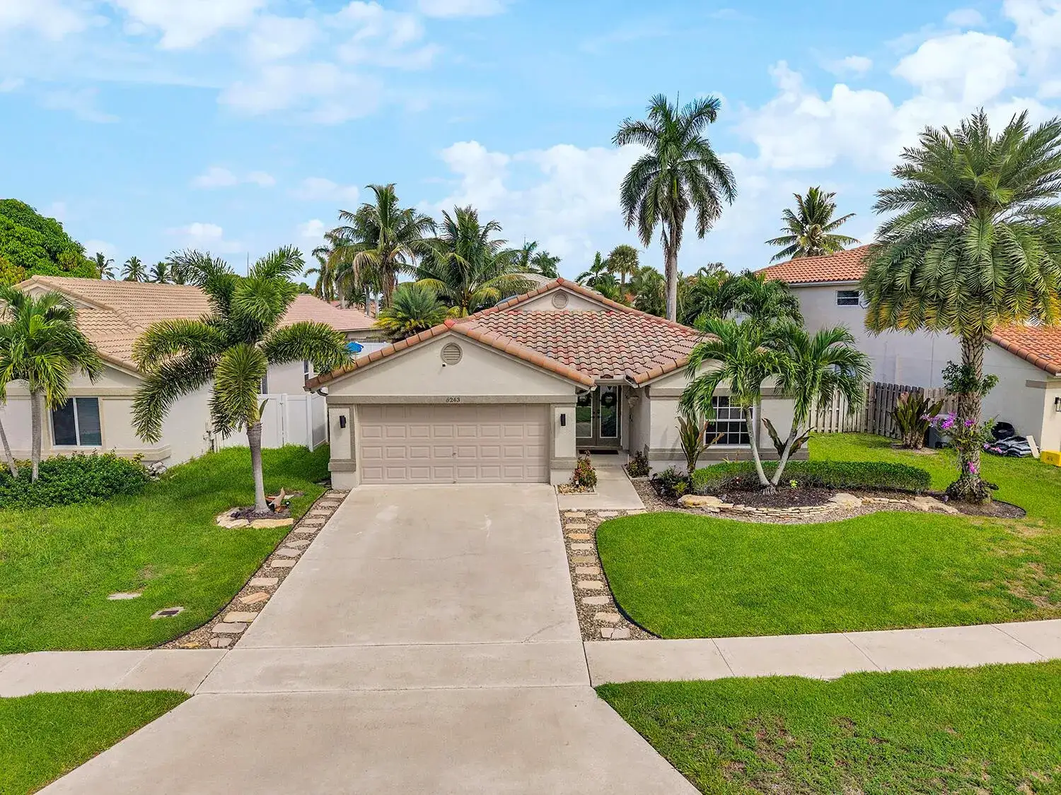 3 bedroom 2 bath Residential for sale at 6243 Windlass Circle, Boynton Beach FL 33472