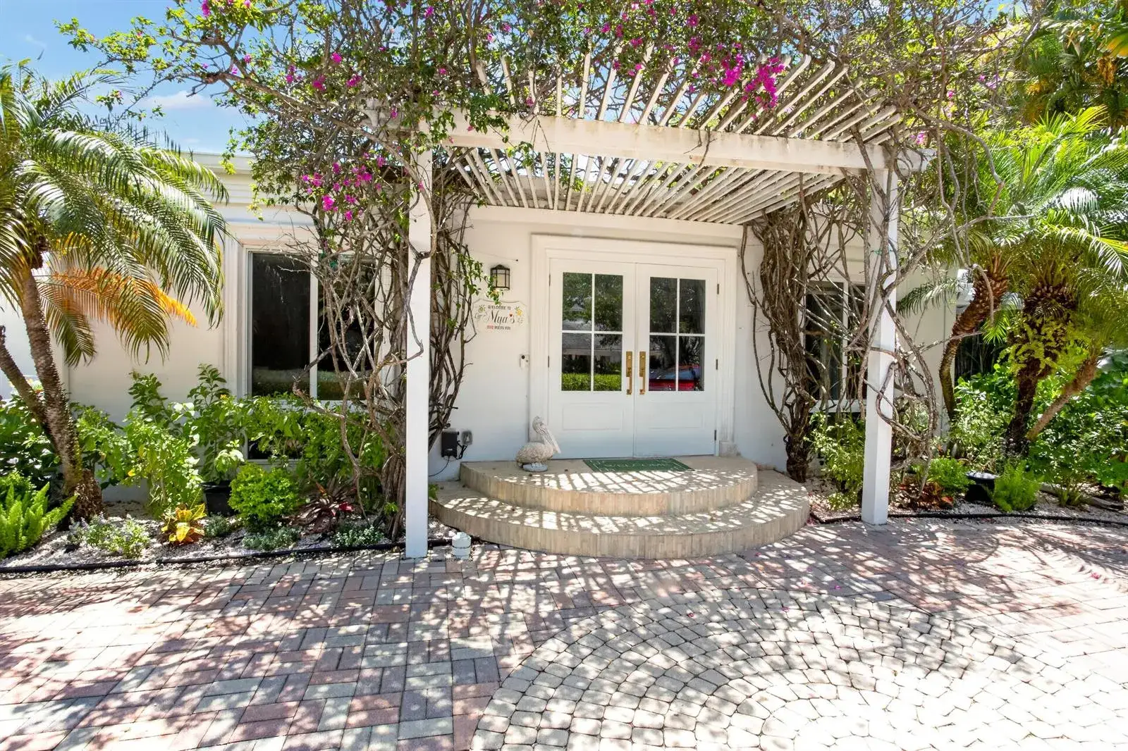 3 bedroom 3 bath Residential for sale at 714 S Atlantic Drive, Lantana FL 33462