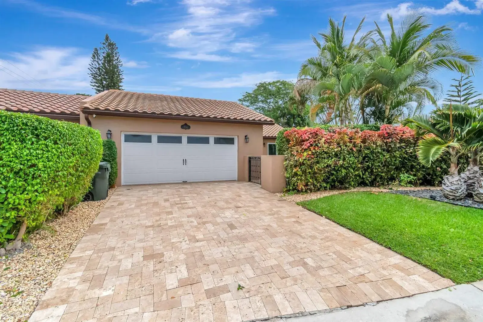 3 bedroom 2 bath Residential for sale at 734 Camino Gardens Lane, Boca Raton FL 33432