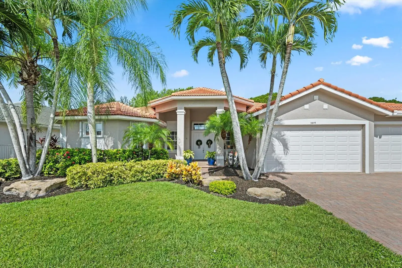 4 bedroom 3 bath Residential for sale at 11849 Osprey Point Circle, Wellington FL 33449