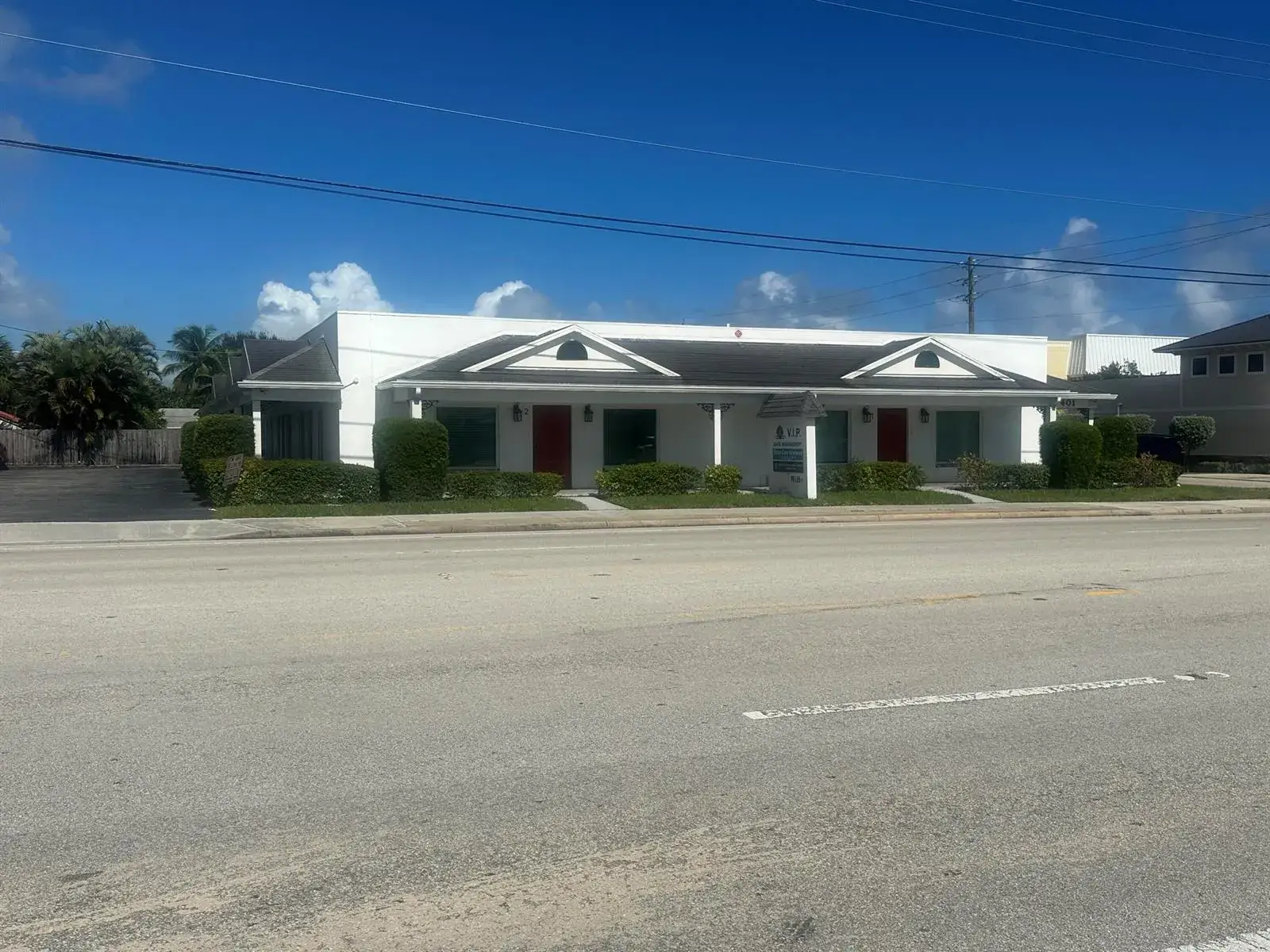 Commercial Sale for sale at 401 W Lantana Road, Lantana FL 33462