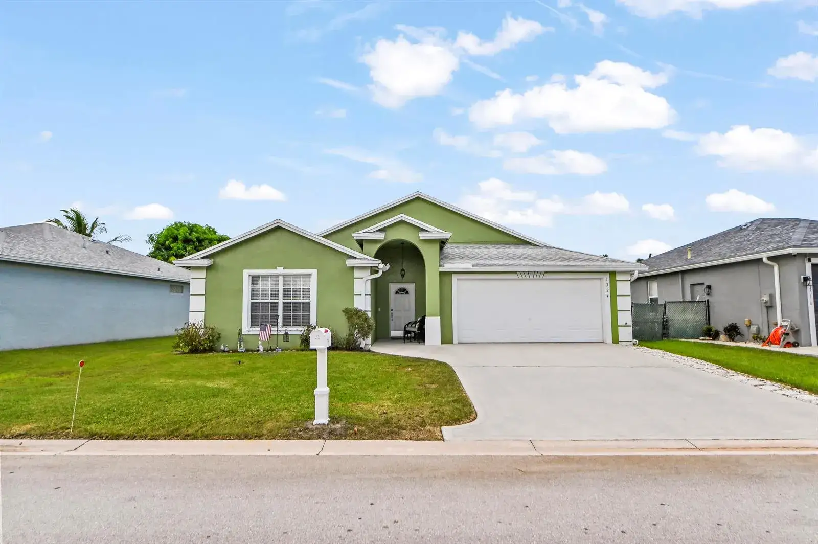 3 bedroom 2 bath Residential for sale at 1324 Cape May Lane, FL 33413