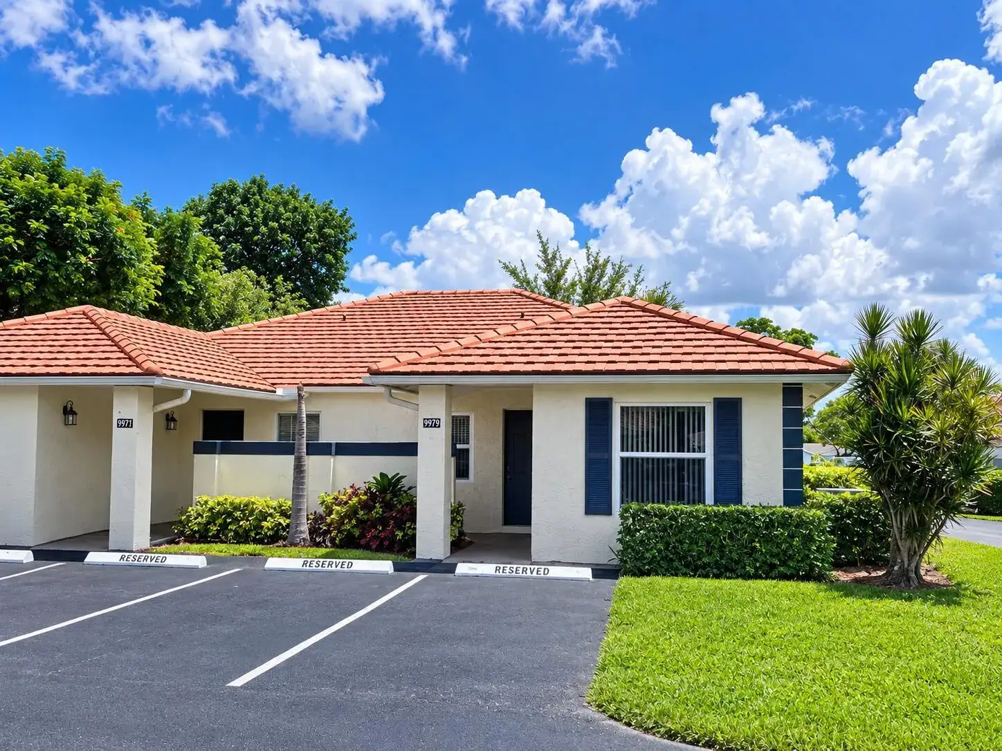 2 bedroom 2 bath Residential Lease for rent at 9979 Three Lakes Circle, Boca Raton FL 33428