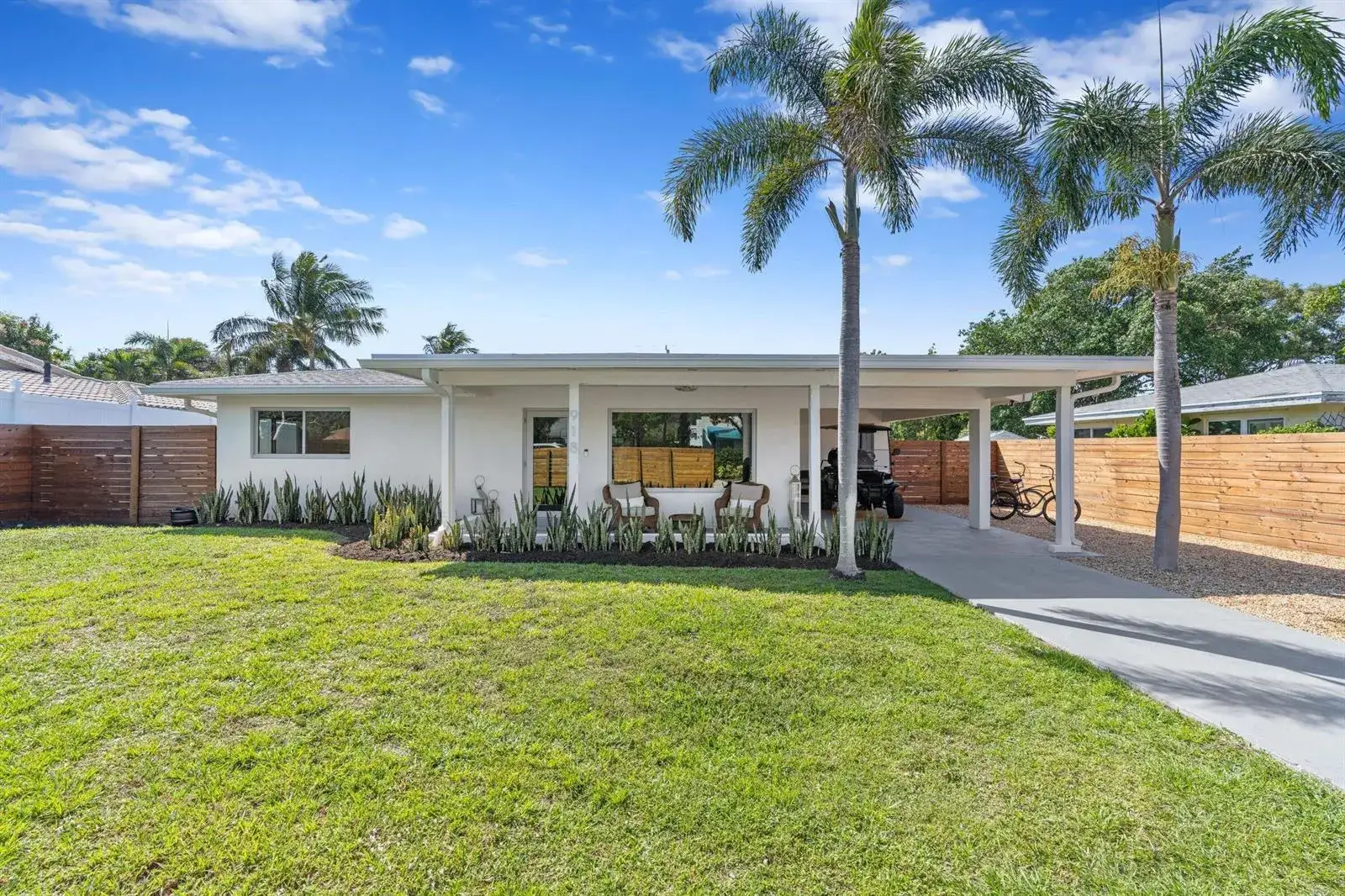2 bedroom 1 bath Residential for sale at 918 SE 3RD Avenue, Delray Beach FL 33483