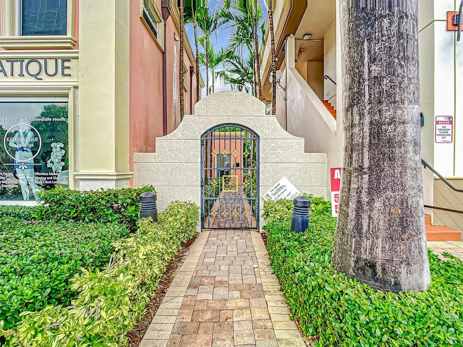 2 bedroom 1 bath Residential Lease for rent at 801 E PALMETTO PARK Road, Boca Raton FL 33432