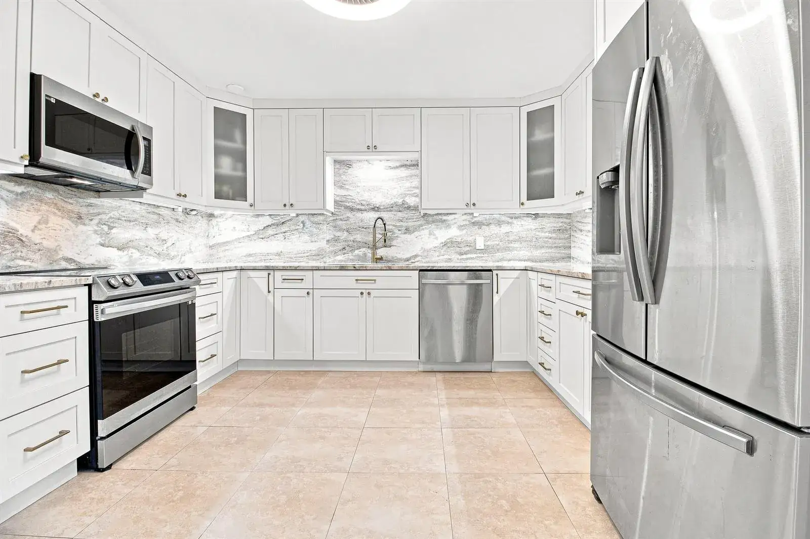 2 bedroom 2 bath Residential for sale at 2812 N 46TH Avenue # G574, Hollywood FL 33021