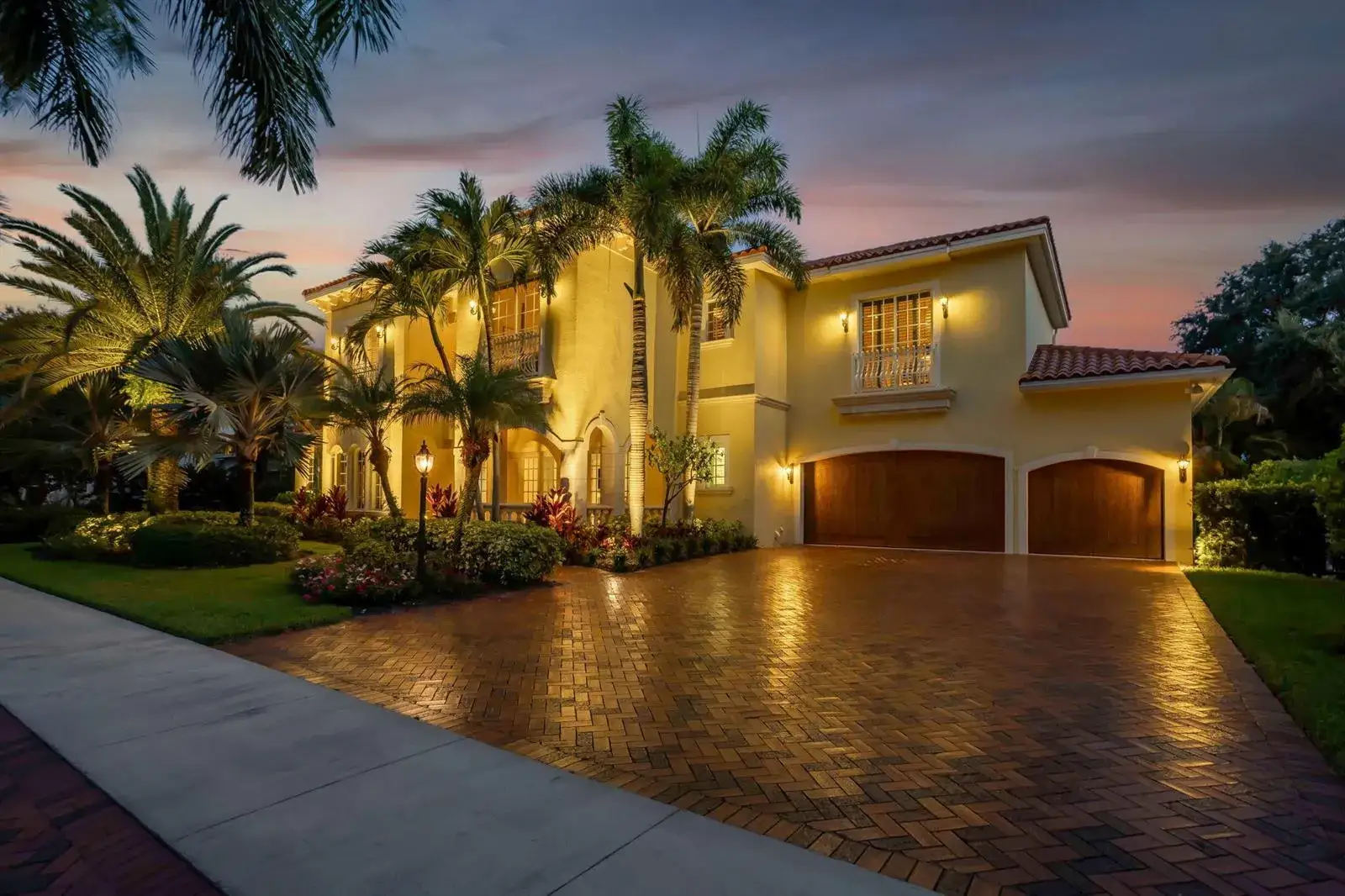 4 bedroom 5 bath Residential for sale at 106 Nativa Circle, North Palm Beach FL 33410