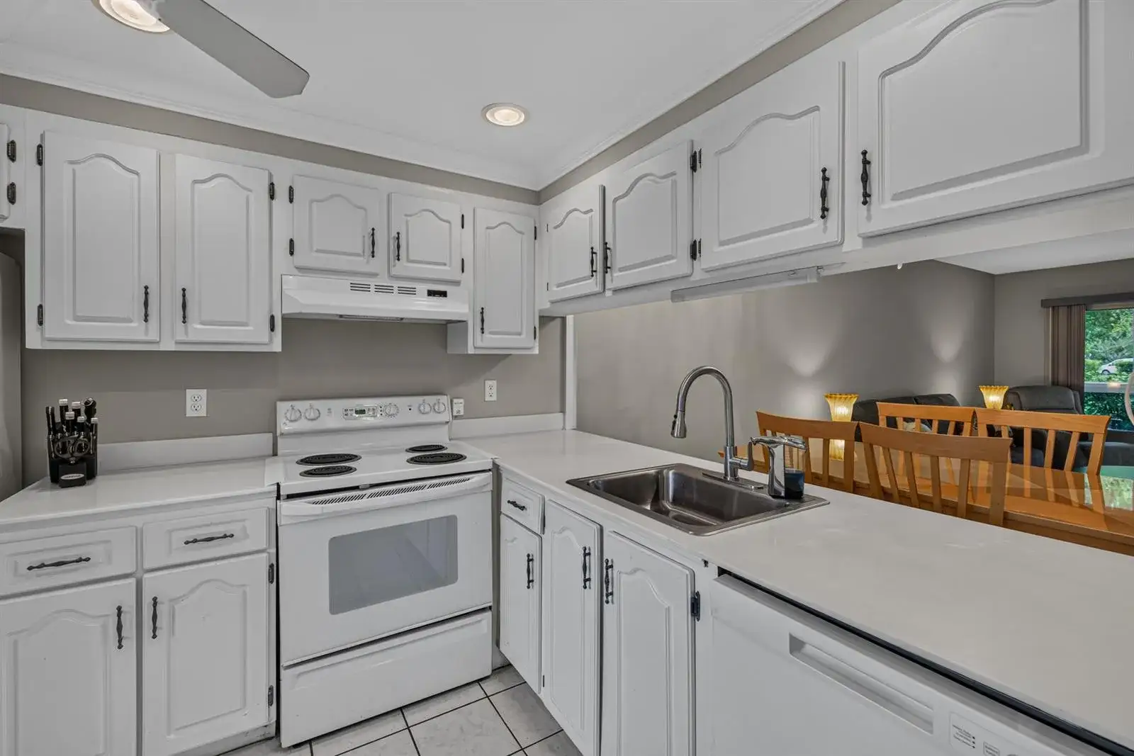 2 bedroom 2 bath Residential for sale at 1205 Bahama Bend # F1, Coconut Creek FL 33066