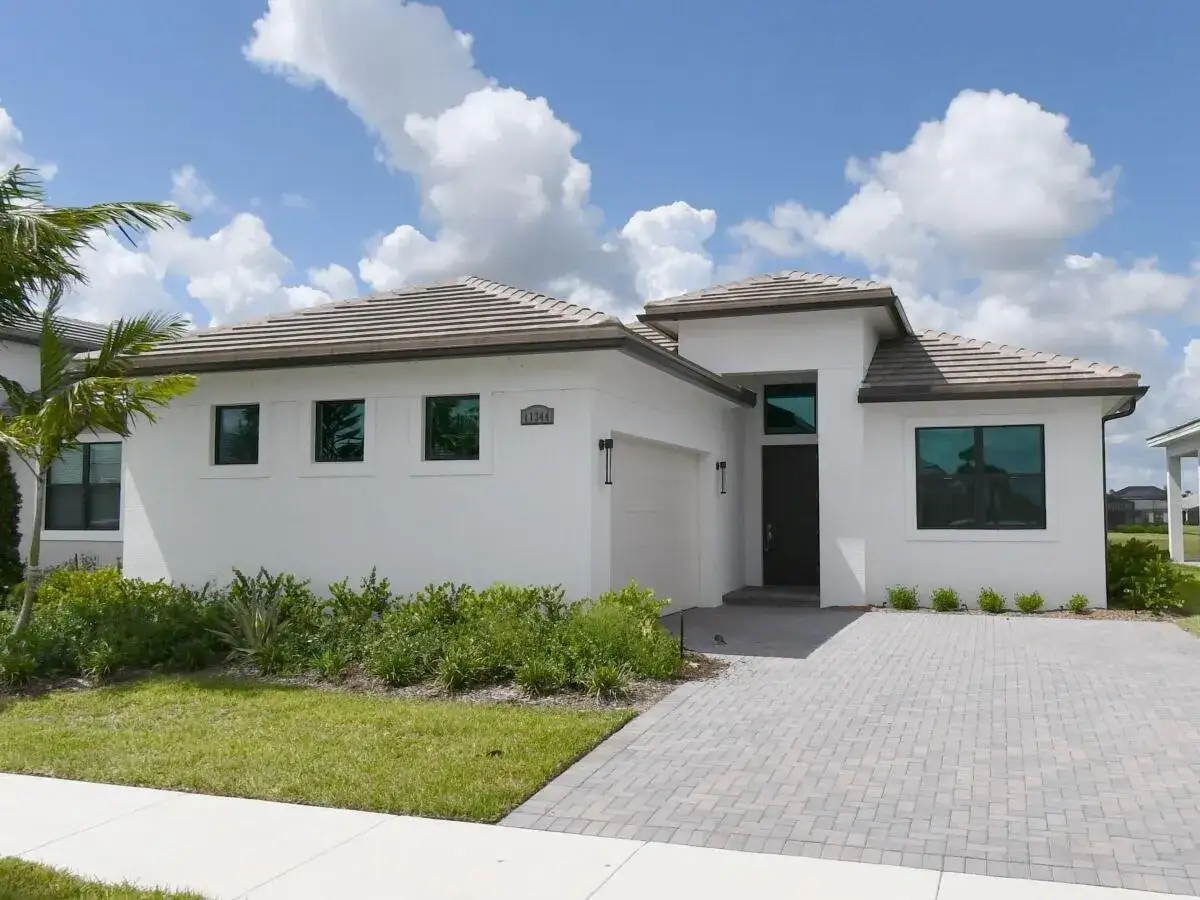 3 bedroom 3 bath Residential for sale at 11344 SW Pietra Way, Port St. Lucie FL 34987