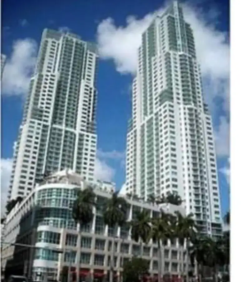 1 bedroom 1 bath Residential Lease for rent at 253 NE 2ND # 2804, Miami FL 33132