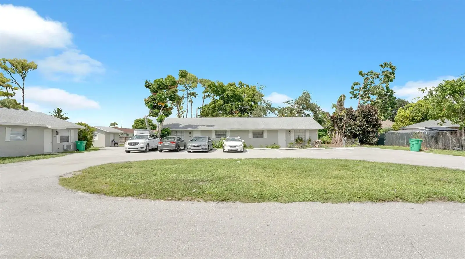 Commercial Sale for sale at 3883 Park Lane, Palm Springs FL 33406