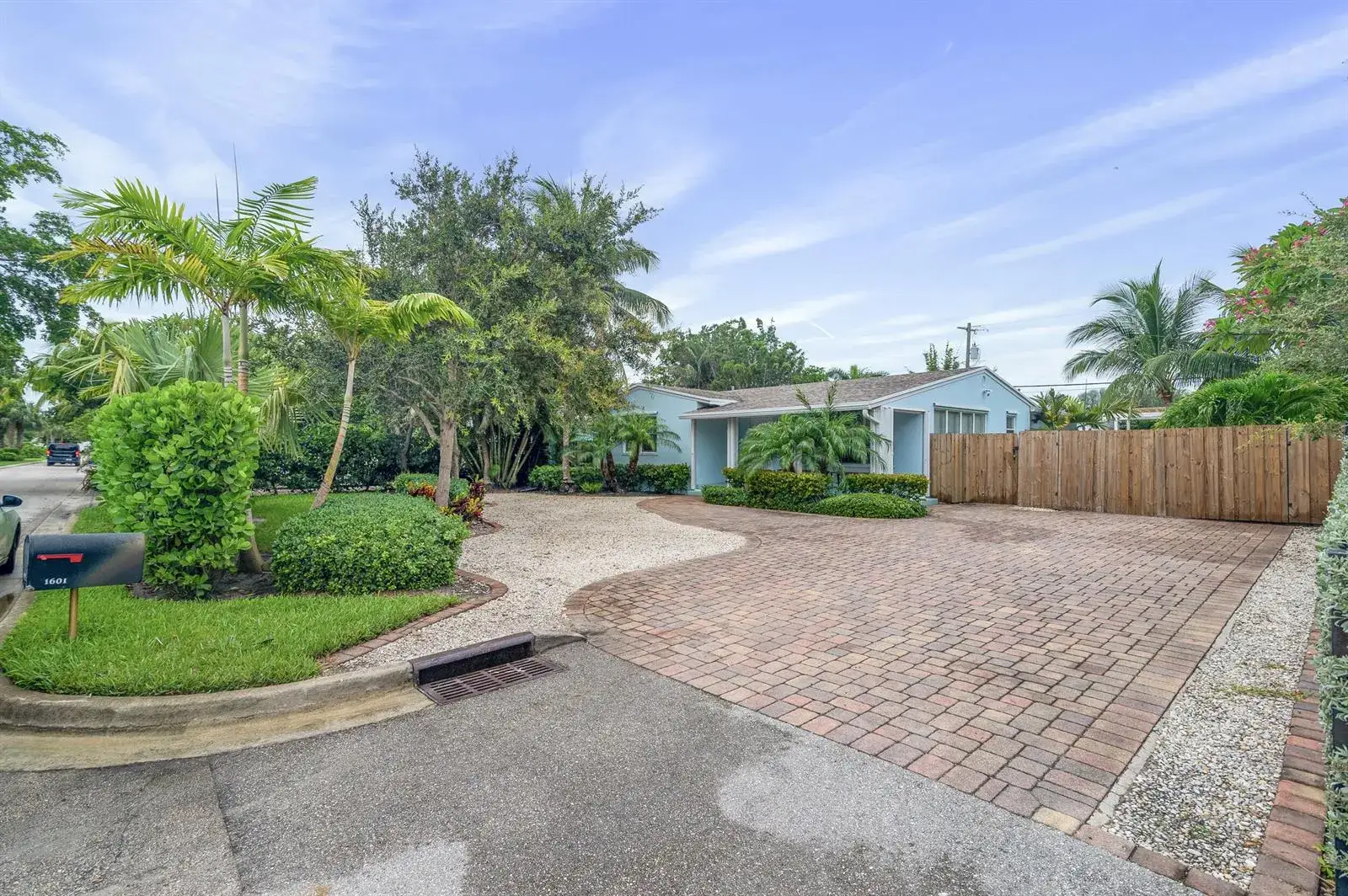 4 bedroom 3 bath Residential Lease for rent at 1601 S PALMWAY, FL 33460