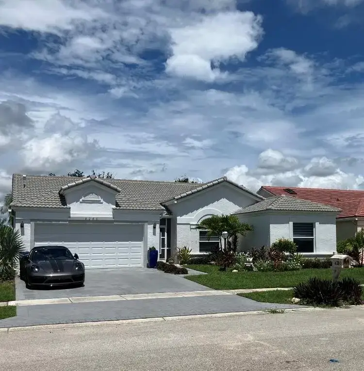 3 bedroom 2 bath Residential for sale at 8280 Lake Cypress Road, Lake Worth FL 33467