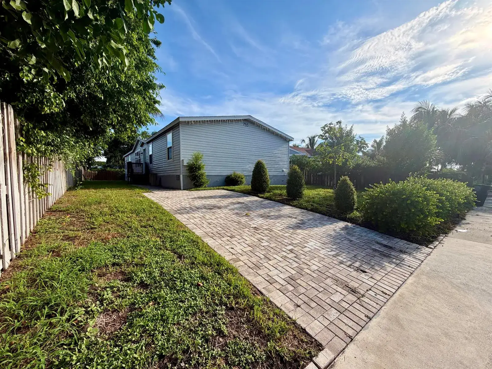 4 bedroom 2 bath Residential for sale at 755 RIDGEWOOD Drive, West Palm Beach FL 33405