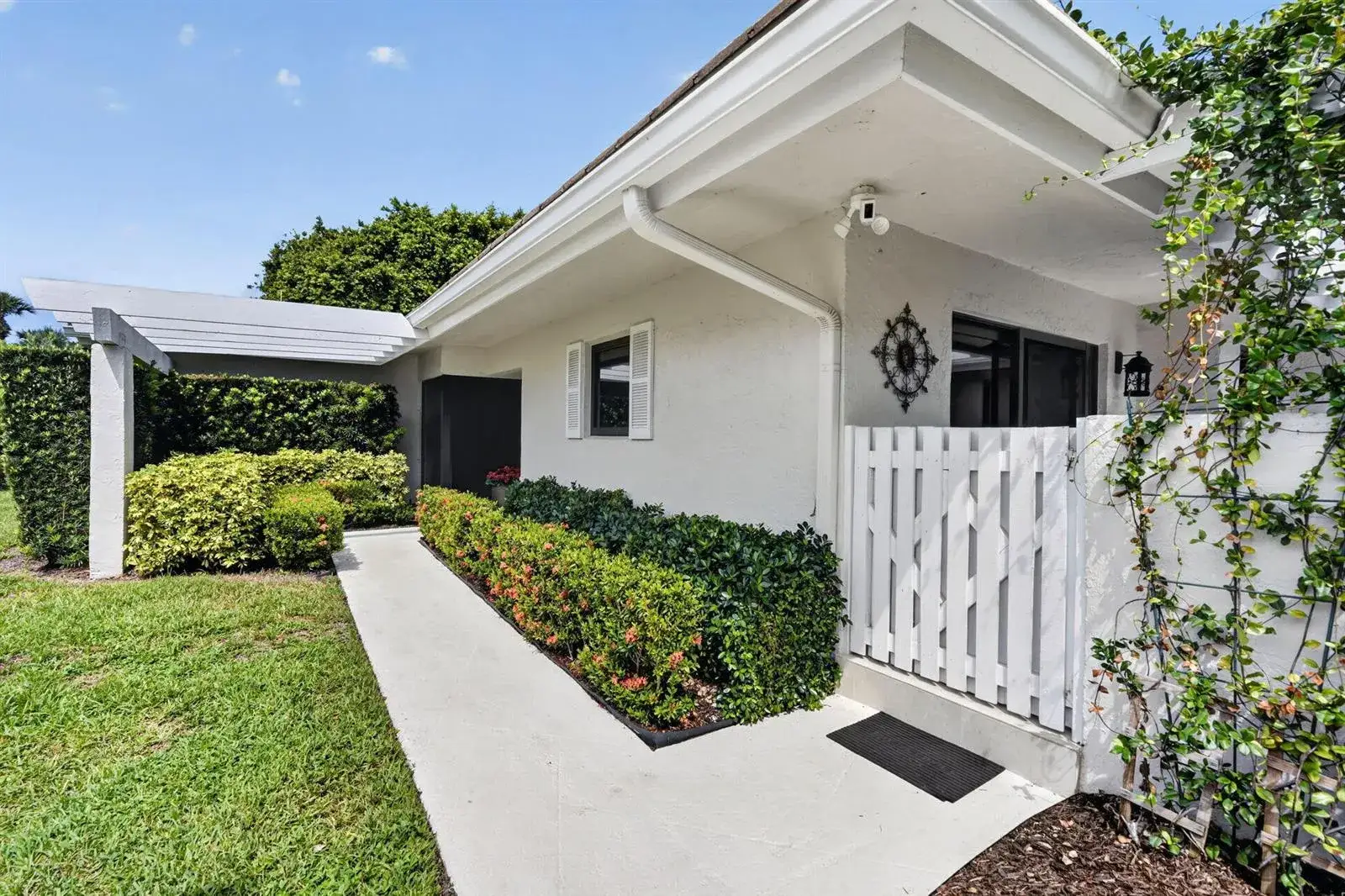 2 bedroom 2 bath Residential for sale at 3648 Freshwater Drive, Jupiter FL 33477