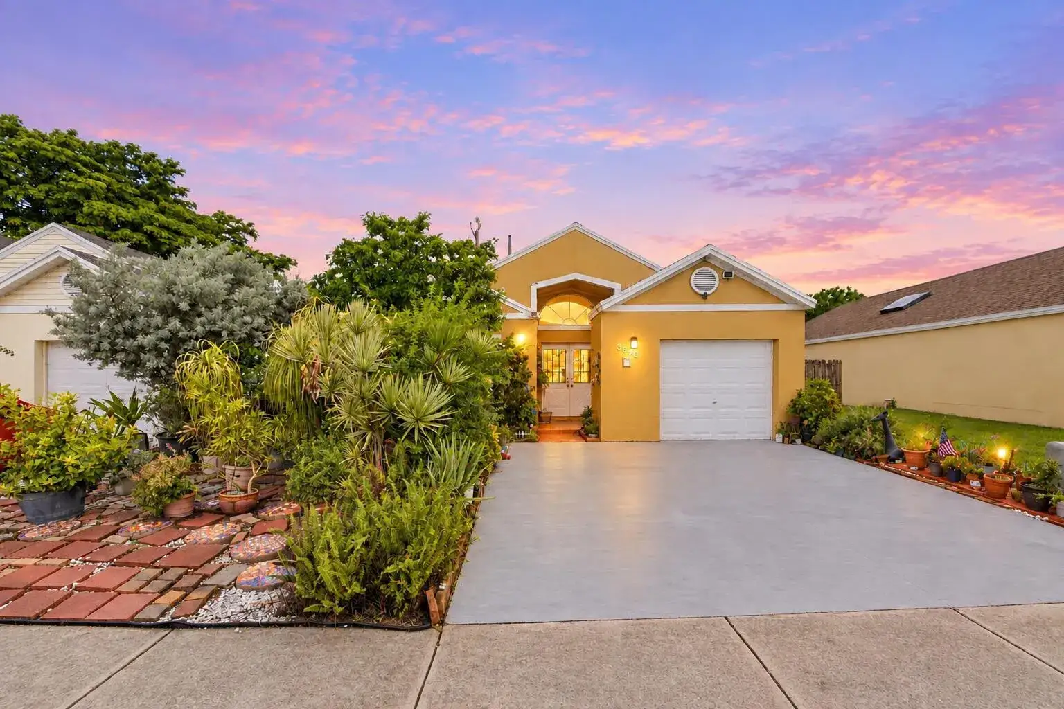 3 bedroom 2 bath Residential for sale at 3680 Marlberry Lane, Miramar FL 33025