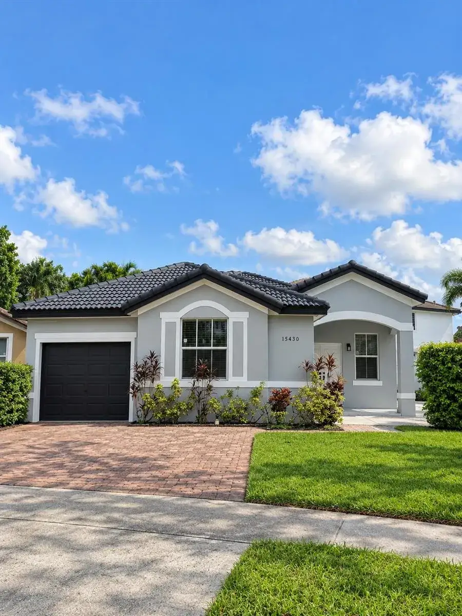 3 bedroom 2 bath Residential Lease for rent at 15430 SW 38TH Terrace, Miami FL 33185