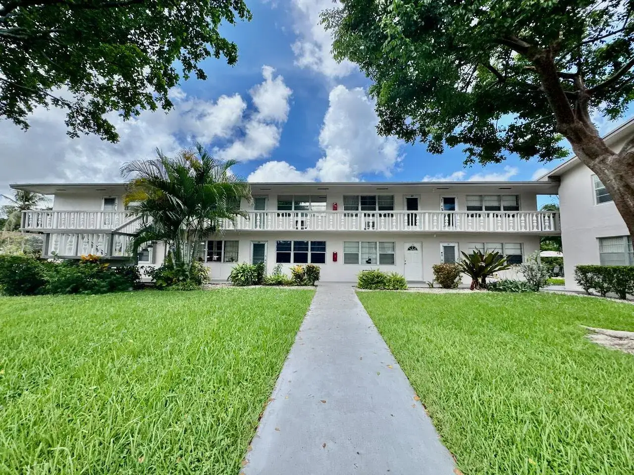 1 bedroom 1 bath Residential Lease for rent at 44 CANTERBURY B, West Palm Beach FL 33417
