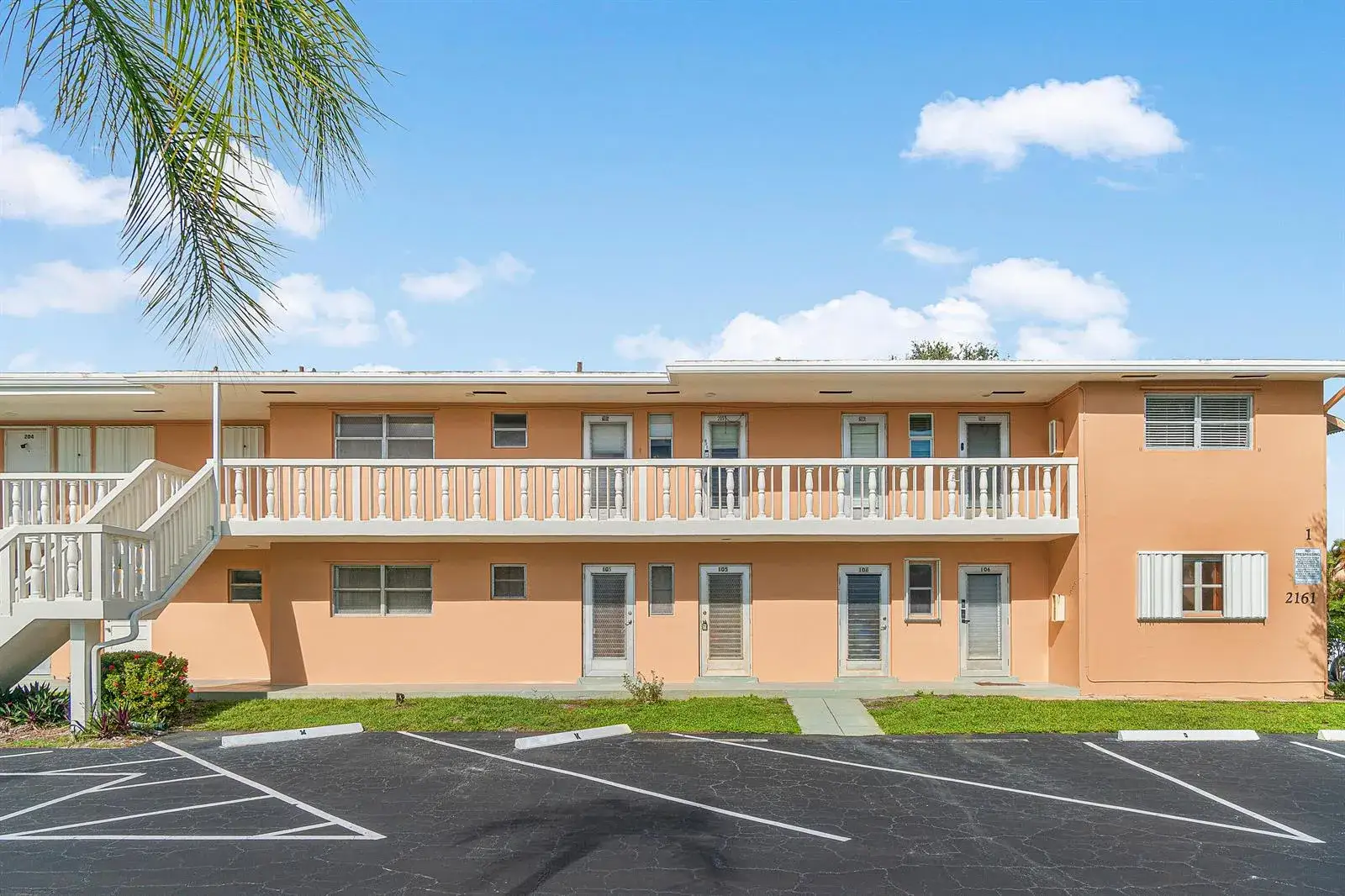 2 bedroom 2 bath Residential for sale at 2161 NE 1st Court # 205, Boynton Beach FL 33435