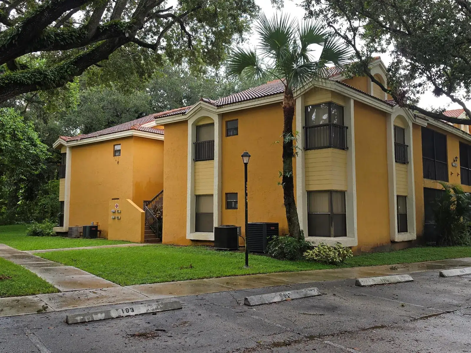 2 bedroom 2 bath Residential for sale at 3852 Coral Tree Circle, Coconut Creek FL 33073