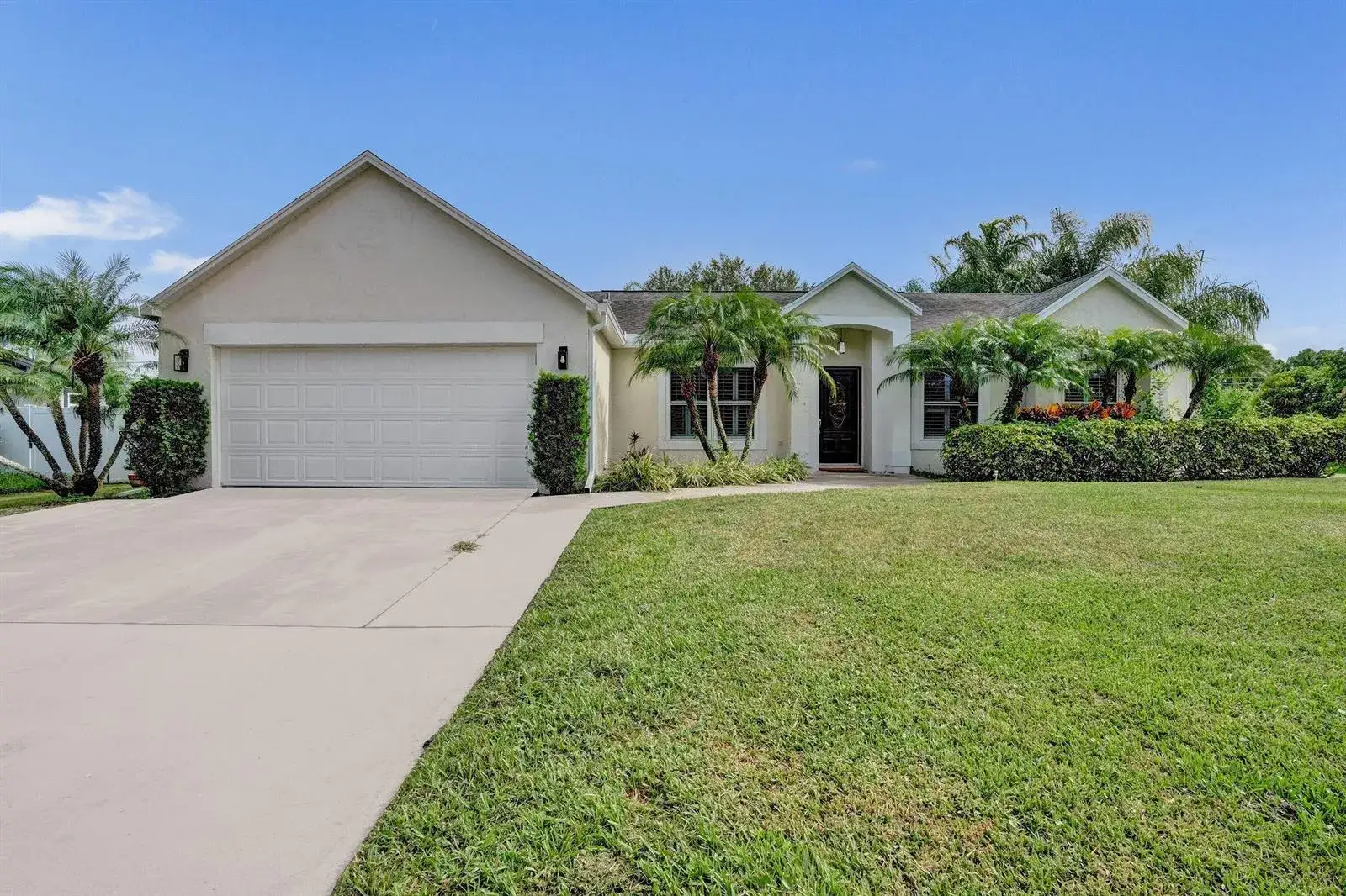 8 bedroom 2 bath Residential for sale at 468 SW Prado Avenue, Port St. Lucie FL 34983