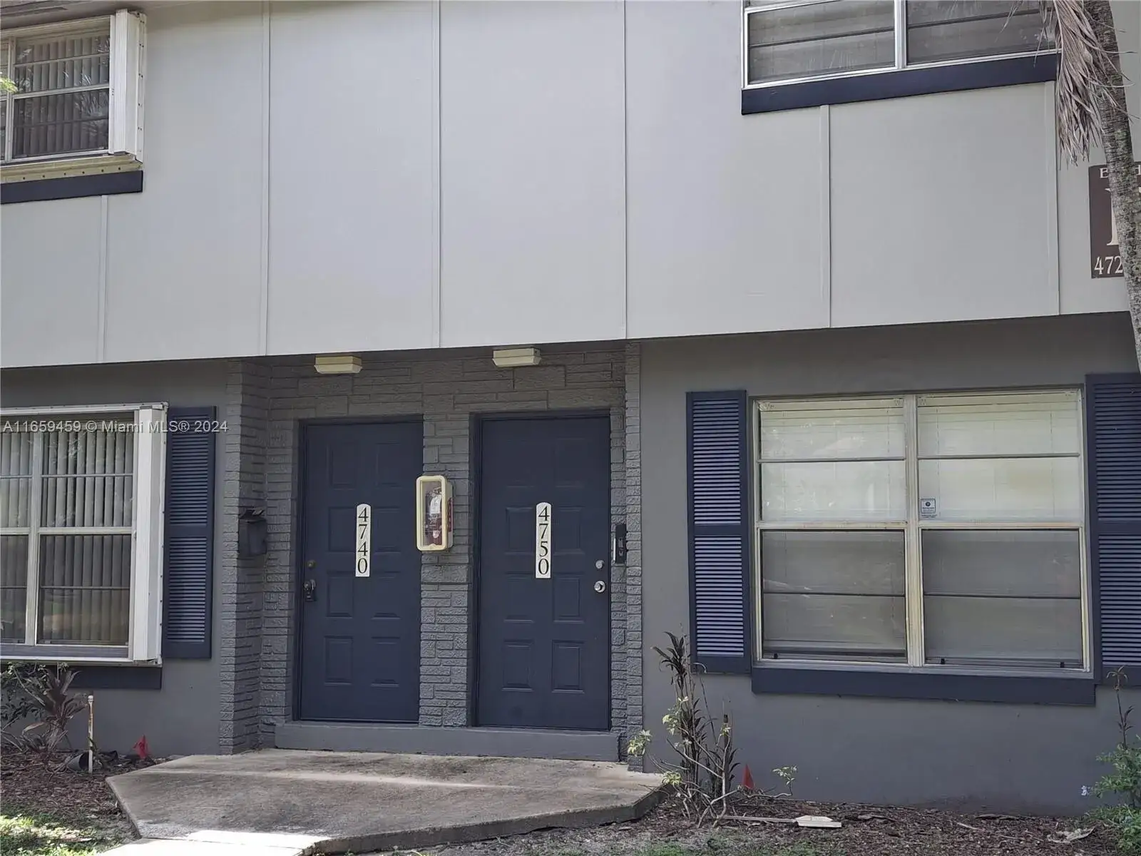 2 bedroom 1 bath Residential Lease for rent at 4720 NW 9TH Court # 4720, Plantation FL 33317