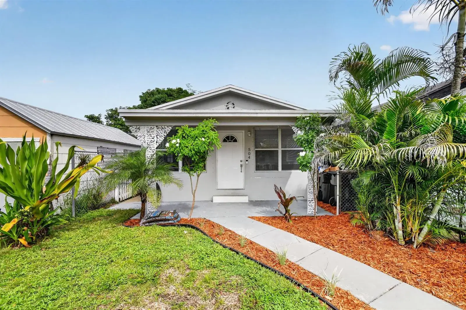 2 bedroom 1 bath Residential for sale at 504 N E Street, FL 33460