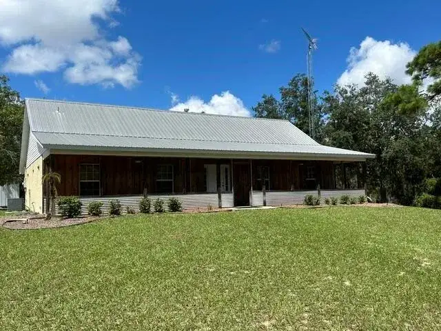 3 bedroom 2 bath Residential for sale at 2005 Van Pelt Road, Sebring FL 33870