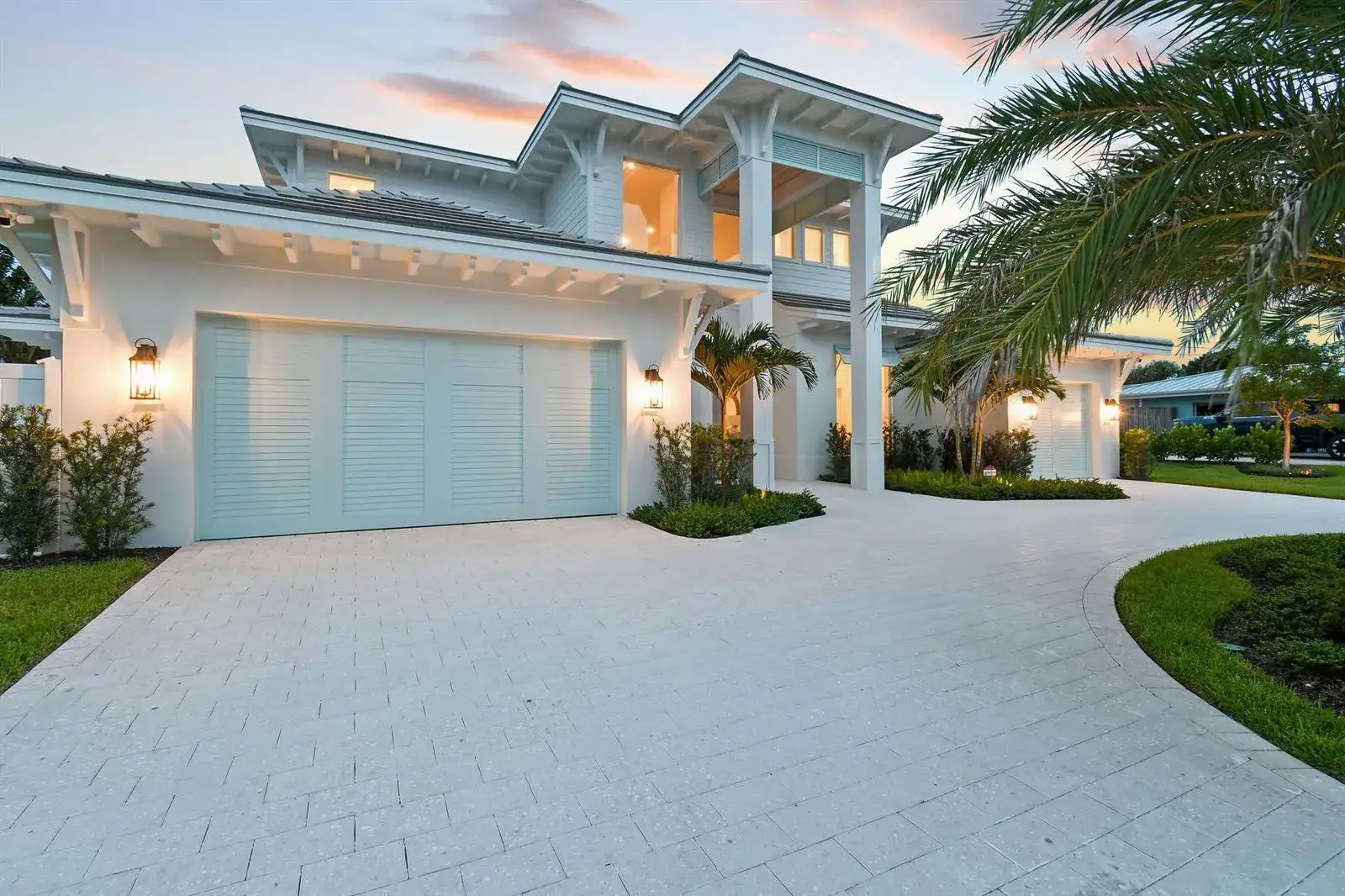 4 bedroom 4 bath Residential for sale at 192 RIVER Drive, Tequesta FL 33469
