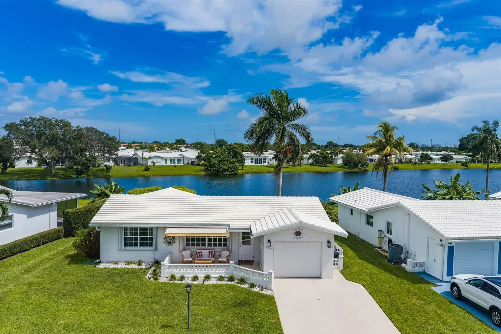3 bedroom 2 bath Residential for sale at 2201 SW ROMA Way SW, Boynton Beach FL 33426