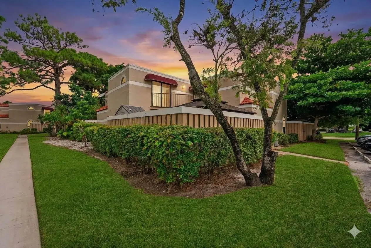 3 bedroom 3 bath Residential for sale at 4240 Village Drive # D, Delray Beach FL 33445
