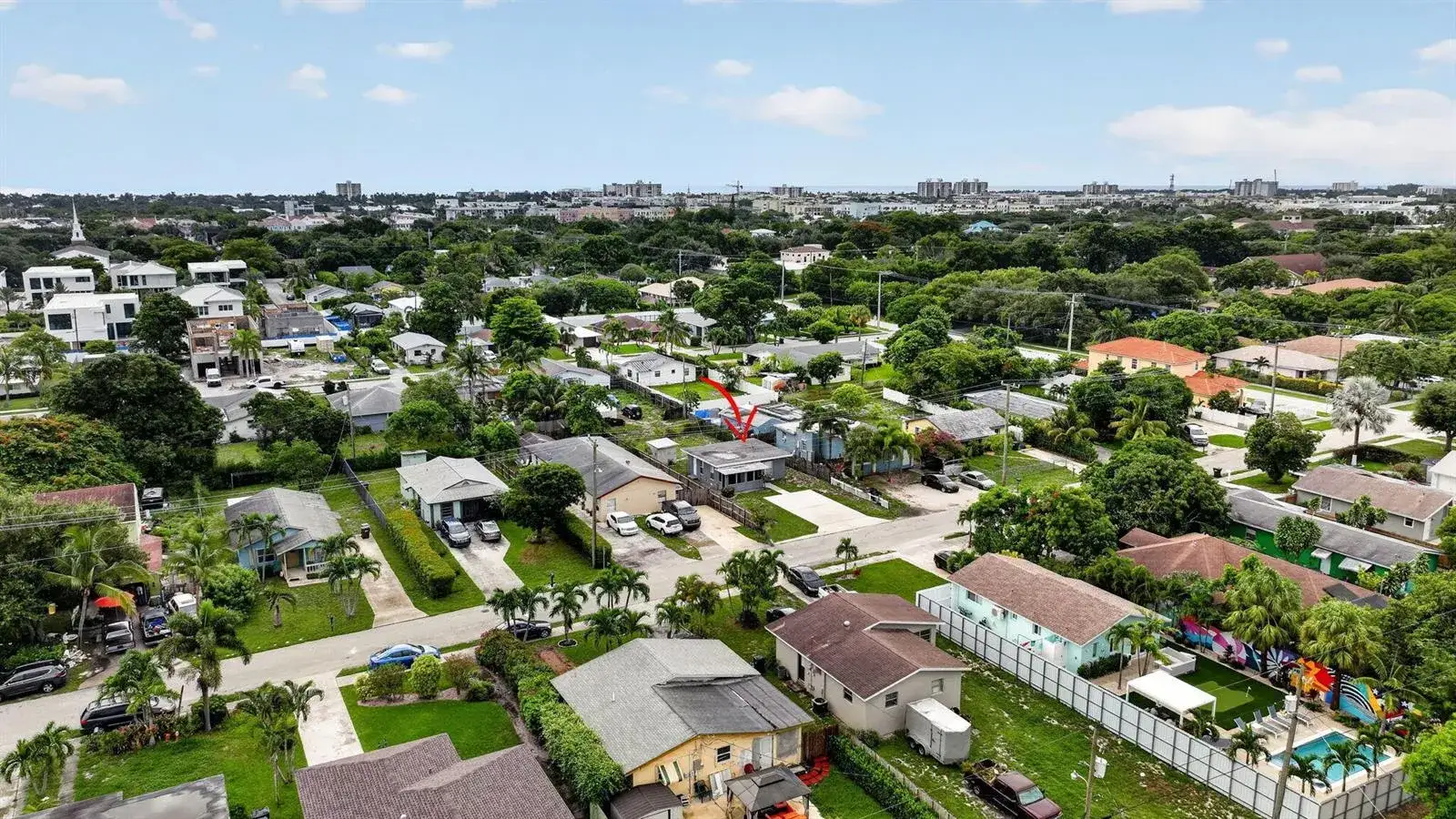 2 bedroom 1 bath Residential for sale at 323 NW 4TH Avenue, Delray Beach FL 33444
